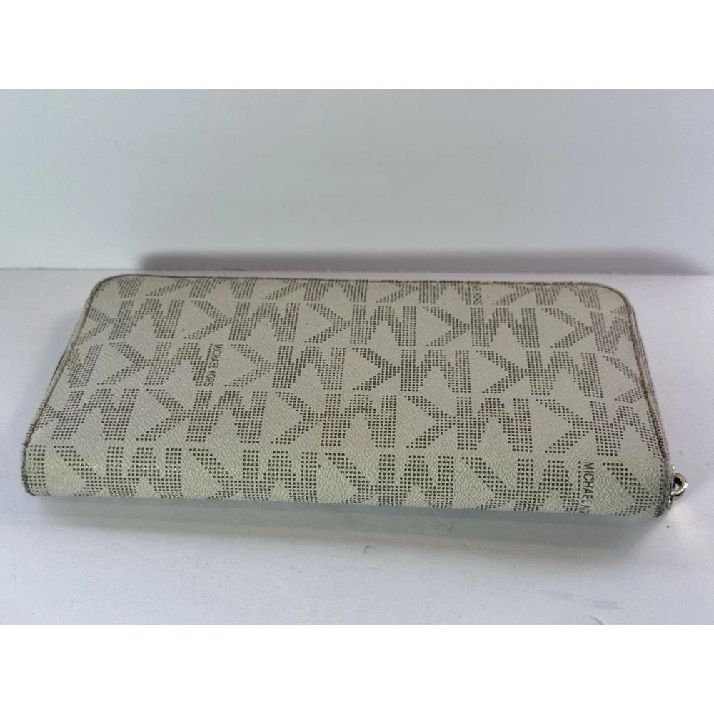 Michael Kors Jet Set Continental Wallet Vanilla Signature Zip Around Large